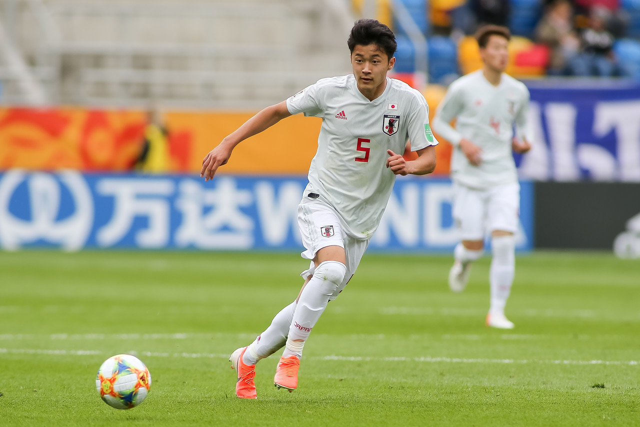 爱游戏-关于训练课后深圳队调整名单以备荷甲，完成体检环节打磨，媒体盛赞，数据层面出现新趋势的信息